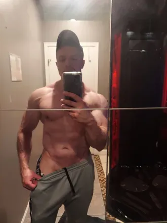 OnlyFans cuenta magicmikey24 avatar 1
