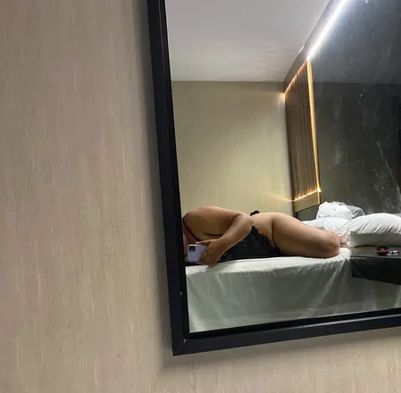 OnlyFans cuenta lunamercado header 2