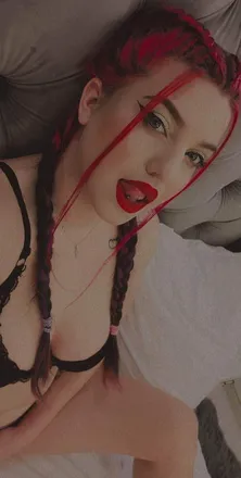 OnlyFans cuenta madalina.elena header 2