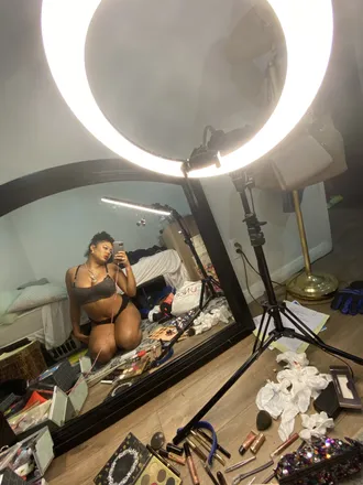 OnlyFans account  feelinggs header 2