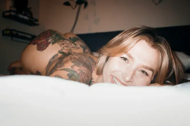 OnlyFans cuenta bunnybarnett header 2