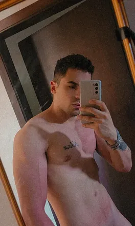 OnlyFans cuenta giovani_martini header 2