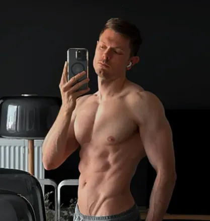 OnlyFans account  aaronhugese avatar 1