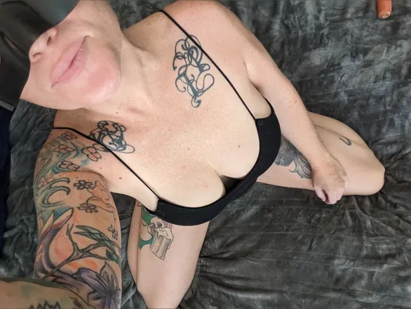 OnlyFans cuenta letsplaytonight header 2