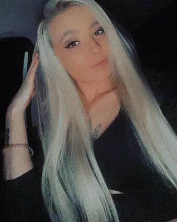 OnlyFans account  daddiesgoodgirl420 avatar 1