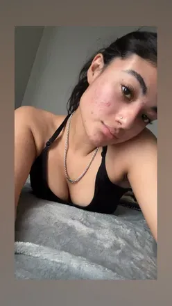 OnlyFans account  evelyne.cruz avatar 1