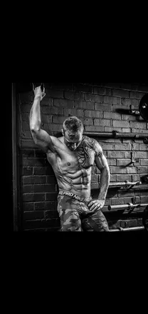 OnlyFans cuenta jamessumnerfitness header 2