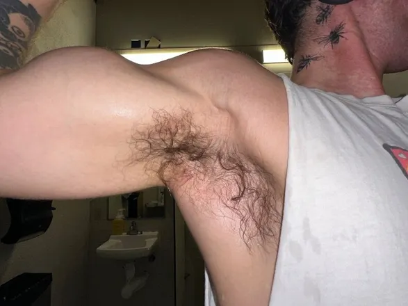 OnlyFans cuenta gromlysfree header 2