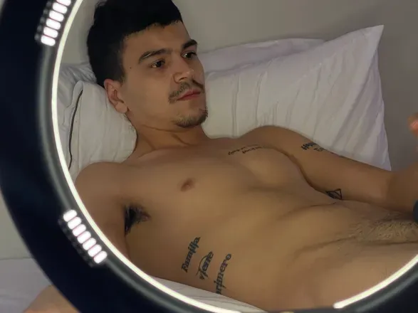 OnlyFans cuenta latindick_1331 header 2