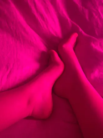 OnlyFans cuenta littlecutefeet27 header 2