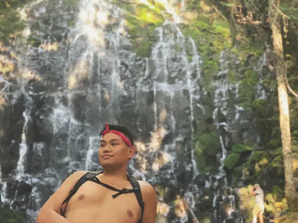OnlyFans cuenta peachyvinny header 2