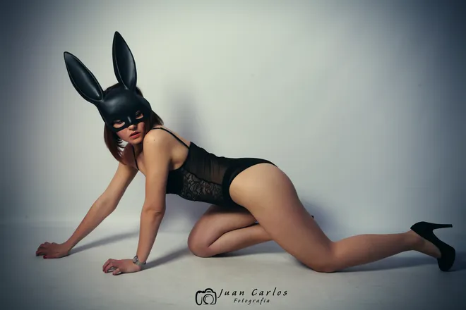 OnlyFans cuenta dirtybunnyj header 2