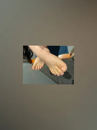 OnlyFans cuenta loveasianfeet2 header 2