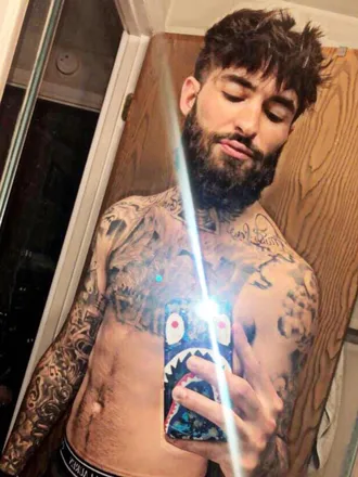 OnlyFans cuenta itstheboynextdoor header 2