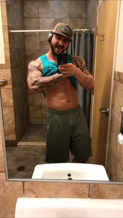 OnlyFans cuenta lucky69247 header 2