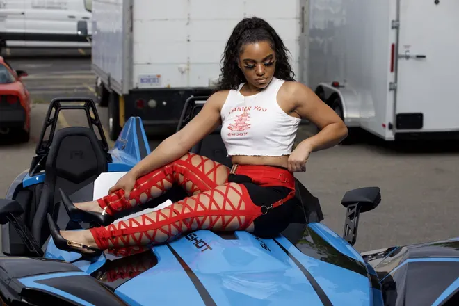 OnlyFans cuenta queenbins header 2