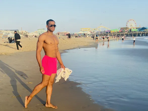 OnlyFans cuenta solid_9 header 2