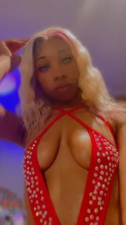 OnlyFans cuenta teonaamariee avatar 1