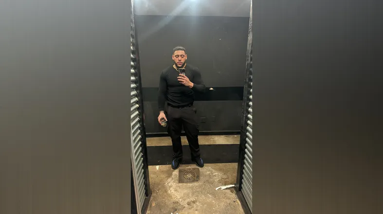 OnlyFans cuenta justyourman header 2