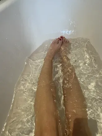 OnlyFans account  sweetfrenchfeetxoxo avatar 1