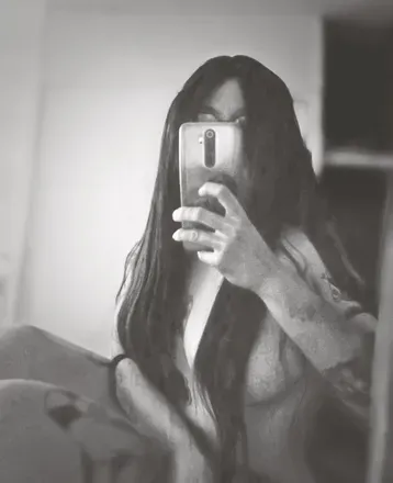 OnlyFans account  amelhyde header 2