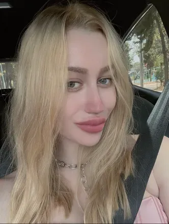 OnlyFans cuenta viviannikoli avatar 1