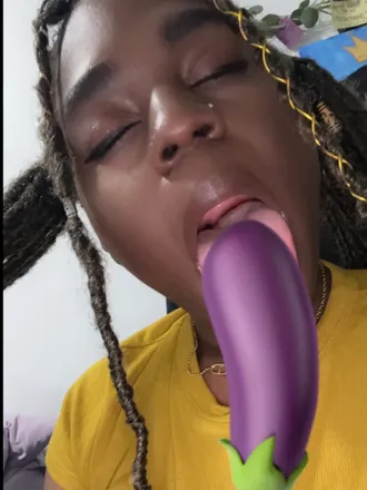 OnlyFans cuenta rebelleunicorn_ header 2