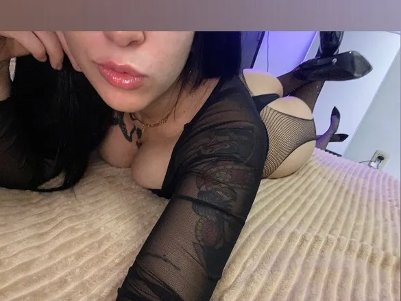 OnlyFans cuenta capricigoddess header 2