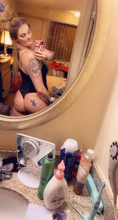 OnlyFans cuenta lovelylady1215 header 2