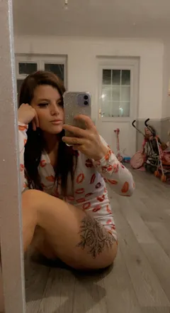 OnlyFans cuenta jademountainx header 2