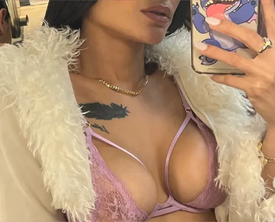 OnlyFans cuenta yumisleydilachicott header 2