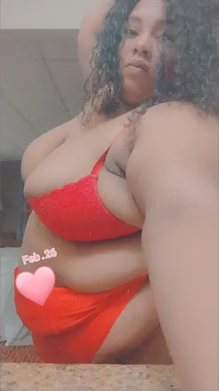 OnlyFans account  juicyybankxx header 2