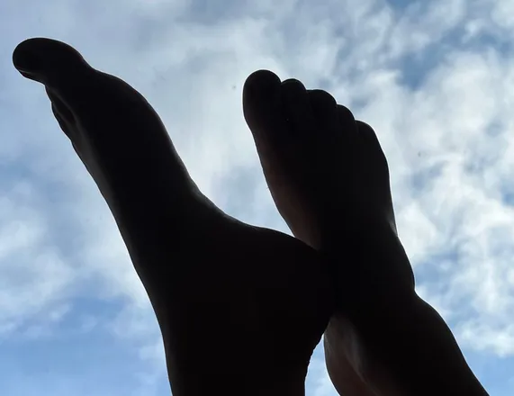 OnlyFans cuenta feetadonna header 2