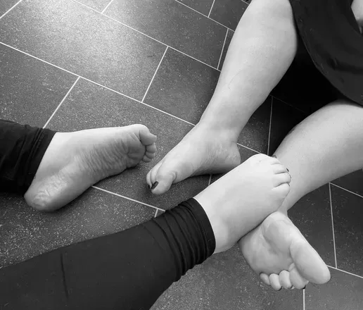 OnlyFans cuenta fourgirls2feetxo avatar 1