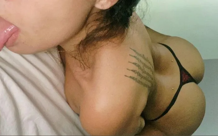 OnlyFans account  monizo header 2