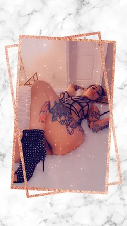 OnlyFans cuenta glittergalore header 2