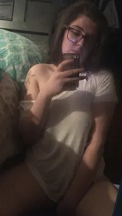 OnlyFans cuenta selena_hurd18 avatar 1