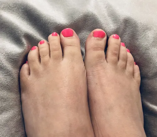 OnlyFans cuenta feeteez header 2