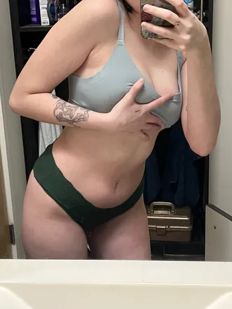 OnlyFans cuenta beebrown00 header 2
