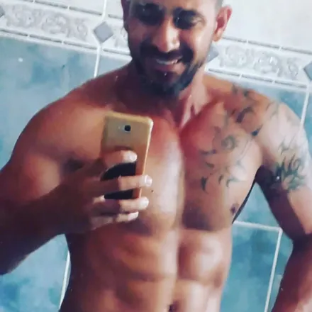 OnlyFans cuenta alecosta.fit header 2