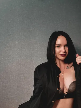 OnlyFans cuenta witchcraft911 header 2