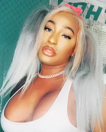 OnlyFans cuenta lolo_staywet avatar 1