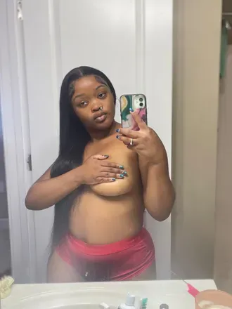 OnlyFans cuenta somerealfineshit avatar 1