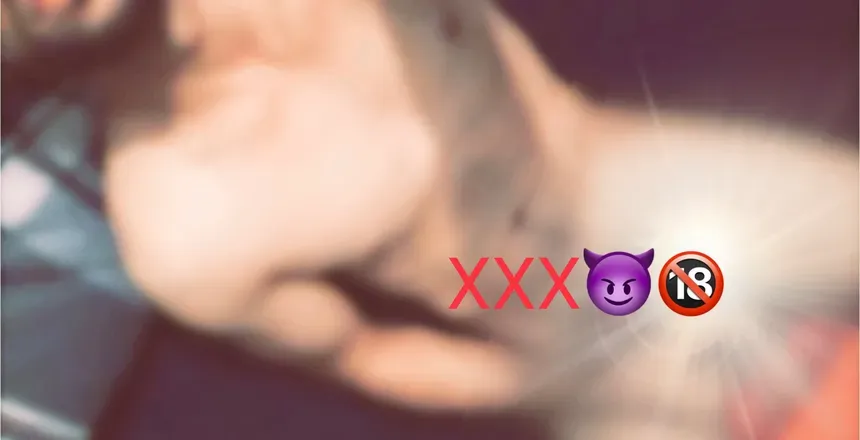 OnlyFans cuenta e.b_hardwood header 2