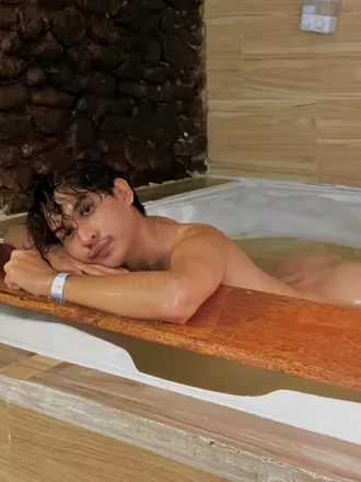 OnlyFans cuenta adriien19 header 2
