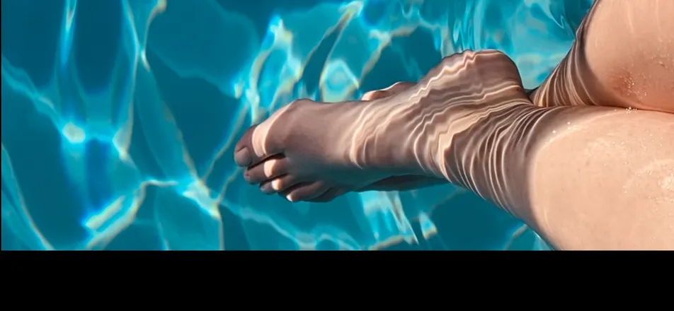 OnlyFans cuenta pretty_feet_234 header 2