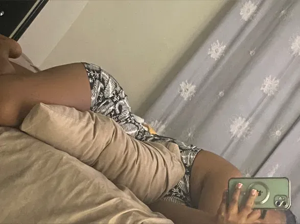 OnlyFans account  lasully header 2