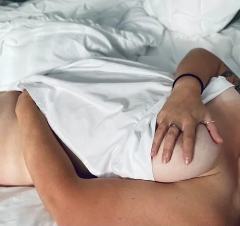 OnlyFans cuenta aries_1275 header 2