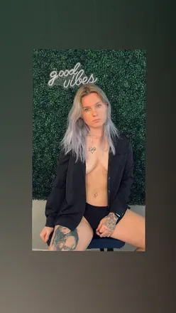OnlyFans cuenta ukrianegirl20 header 2