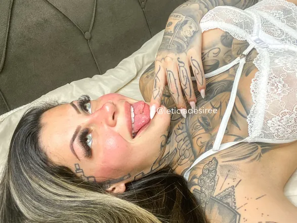 OnlyFans cuenta leticiadesiree header 2